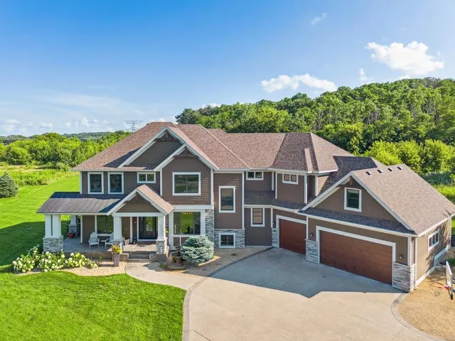 $2,400,000 | 12403 Meadow Bluff Trail, Afton, MN 55001