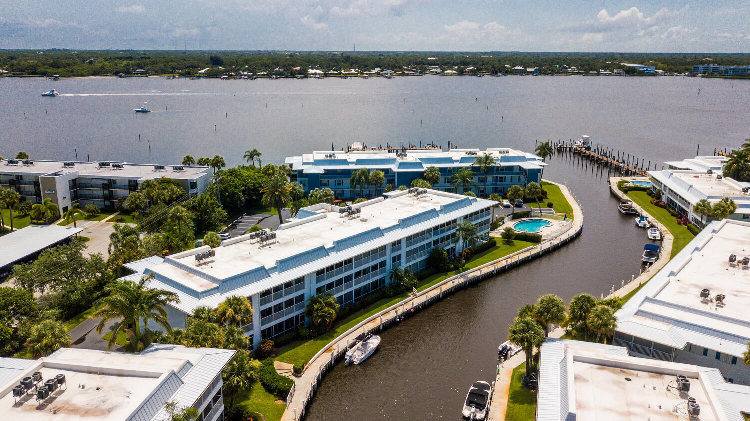 1866 Southwest Palm City Road, Unit 305 Stuart, FL 34994 - Photo 24 of 28 1866 SW Palm City Rd Apt 305-large-023-0
