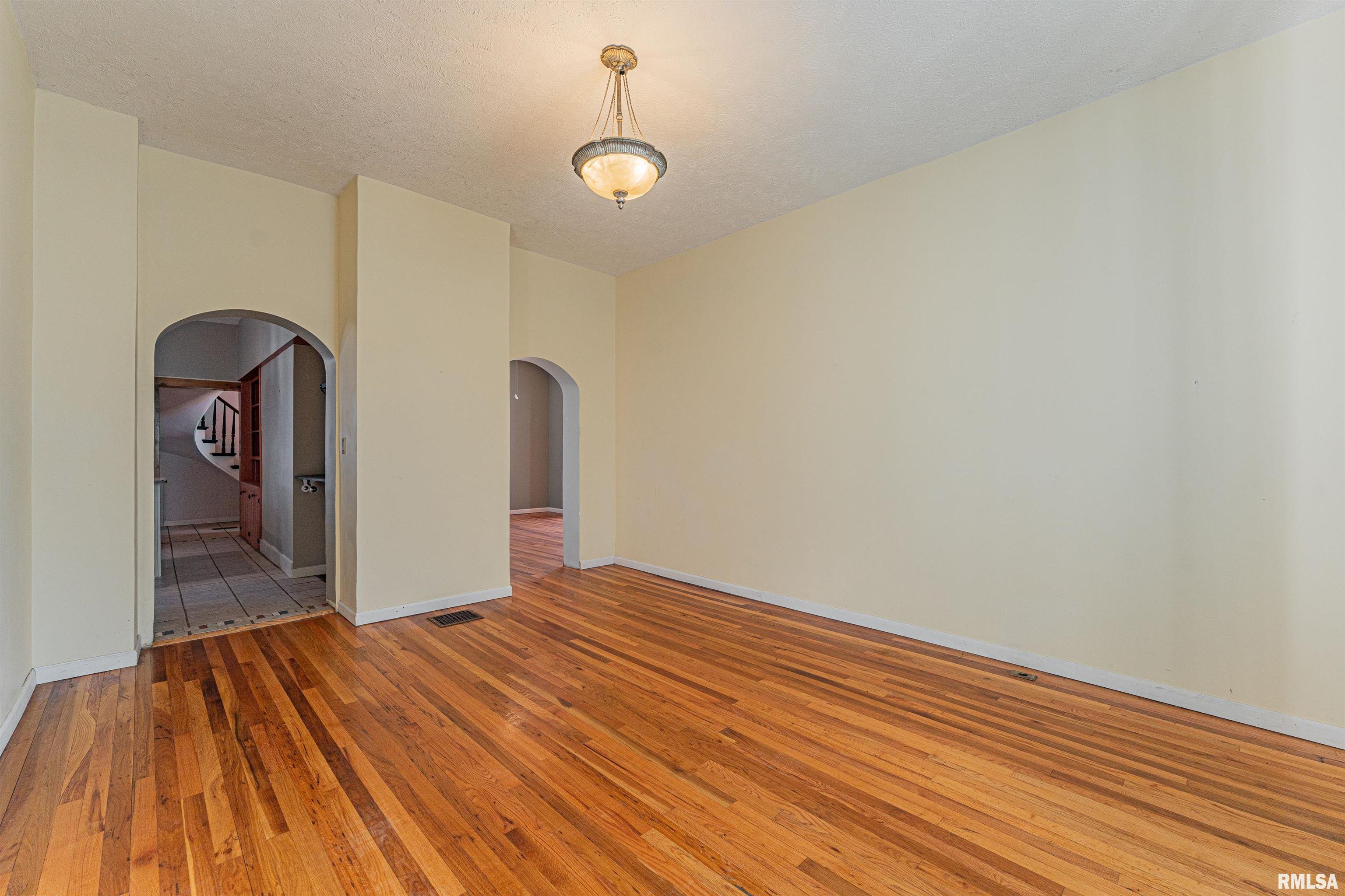 508 North Washington Street Mount Pulaski, IL 62548 - Photo 17 of 44