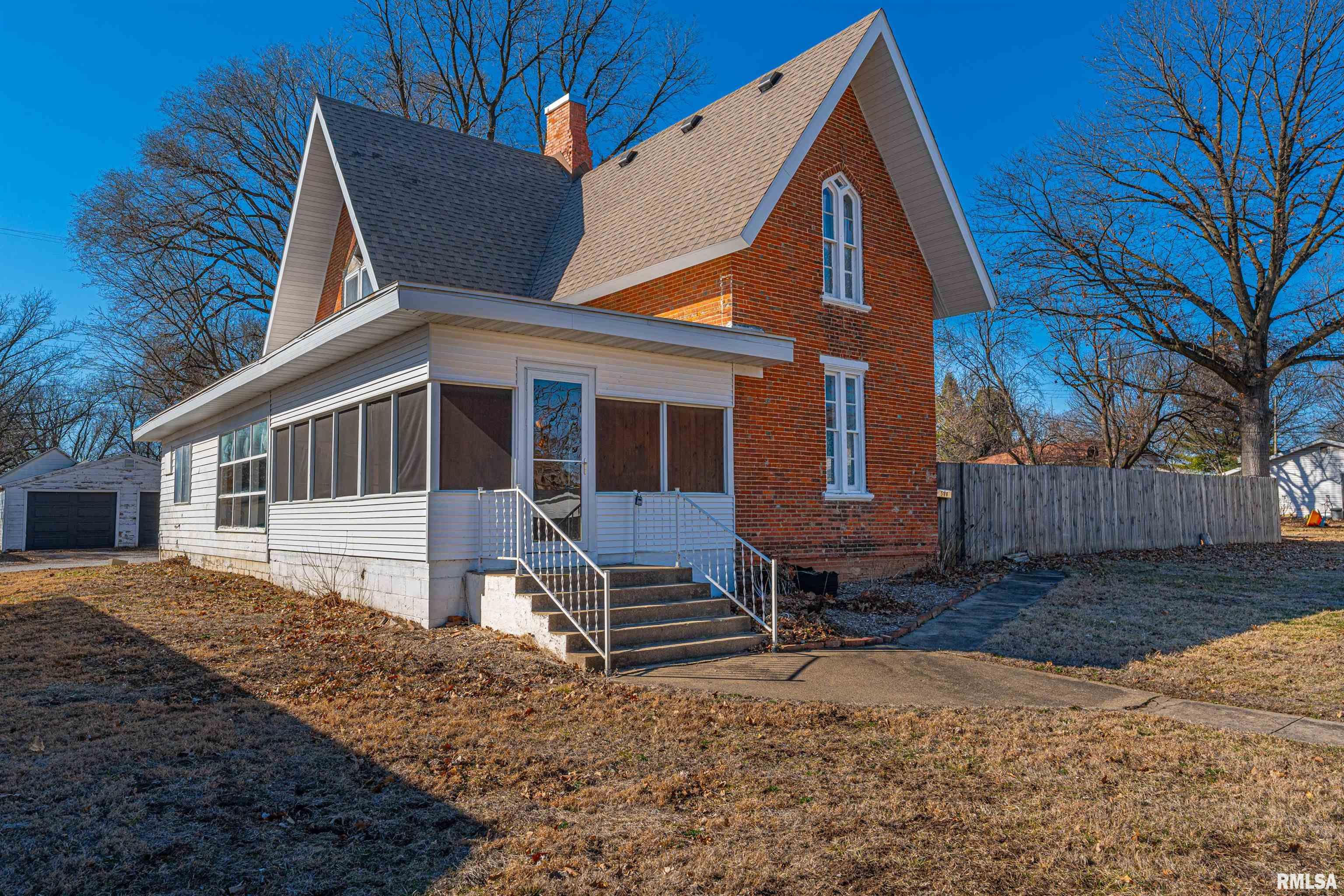 508 North Washington Street Mount Pulaski, IL 62548 - Photo 3 of 44