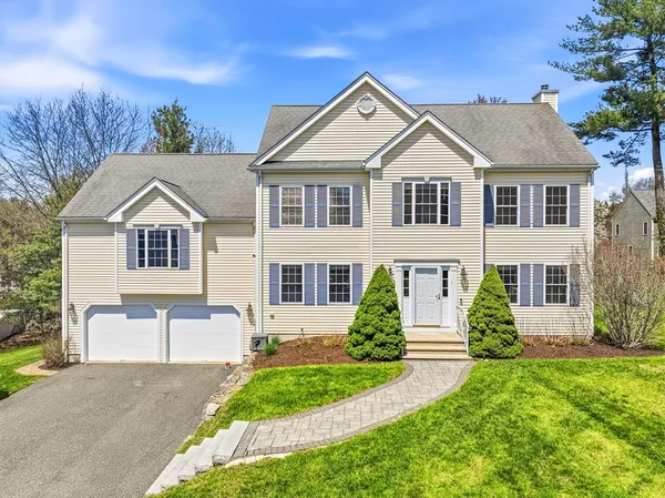 $799,000 | 1 Quail Run, Upton, MA 01568
