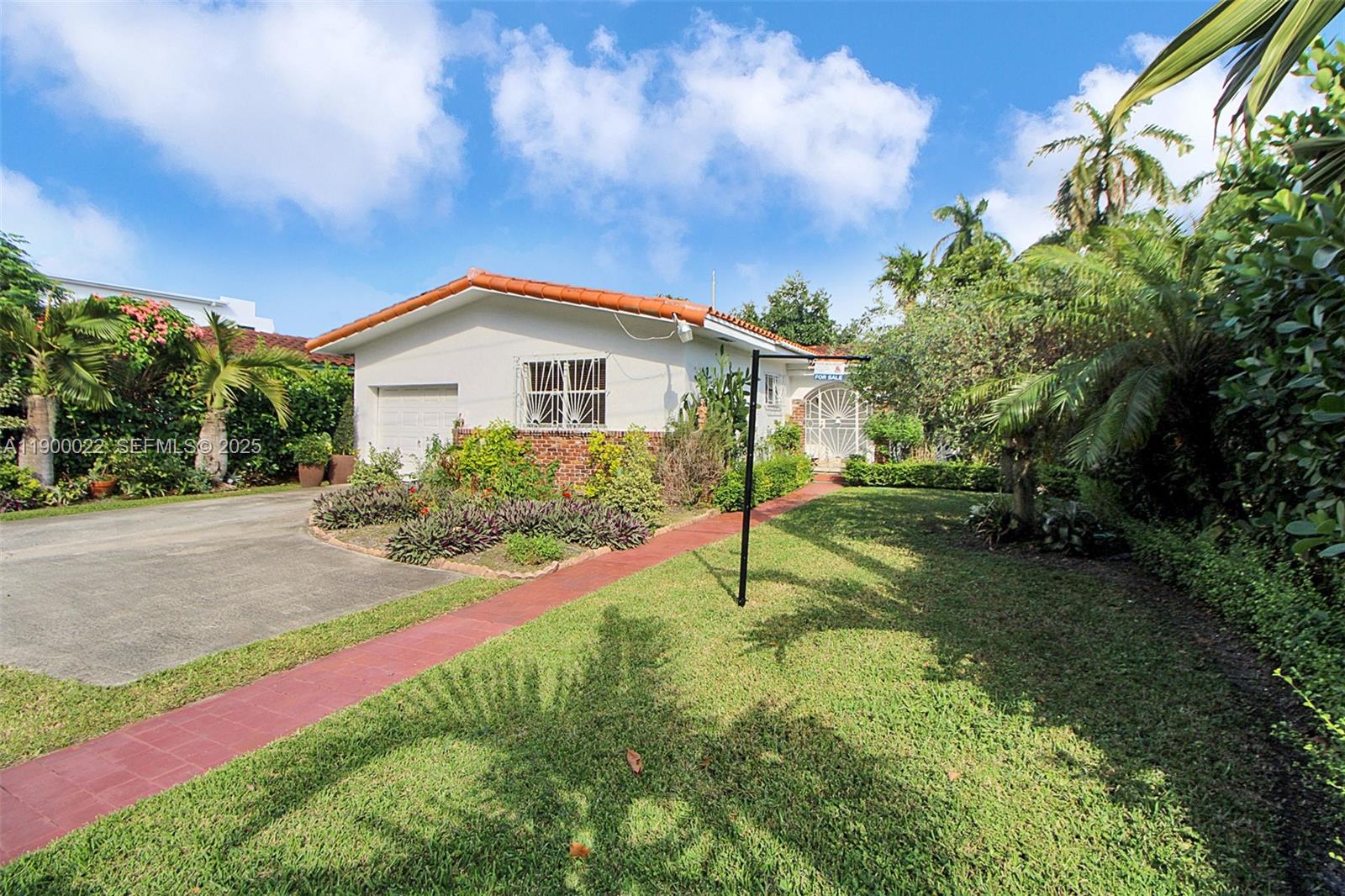 2711 Red Road Coral Gables, FL 33134 - Photo 11 of 33 a house view with a garden space