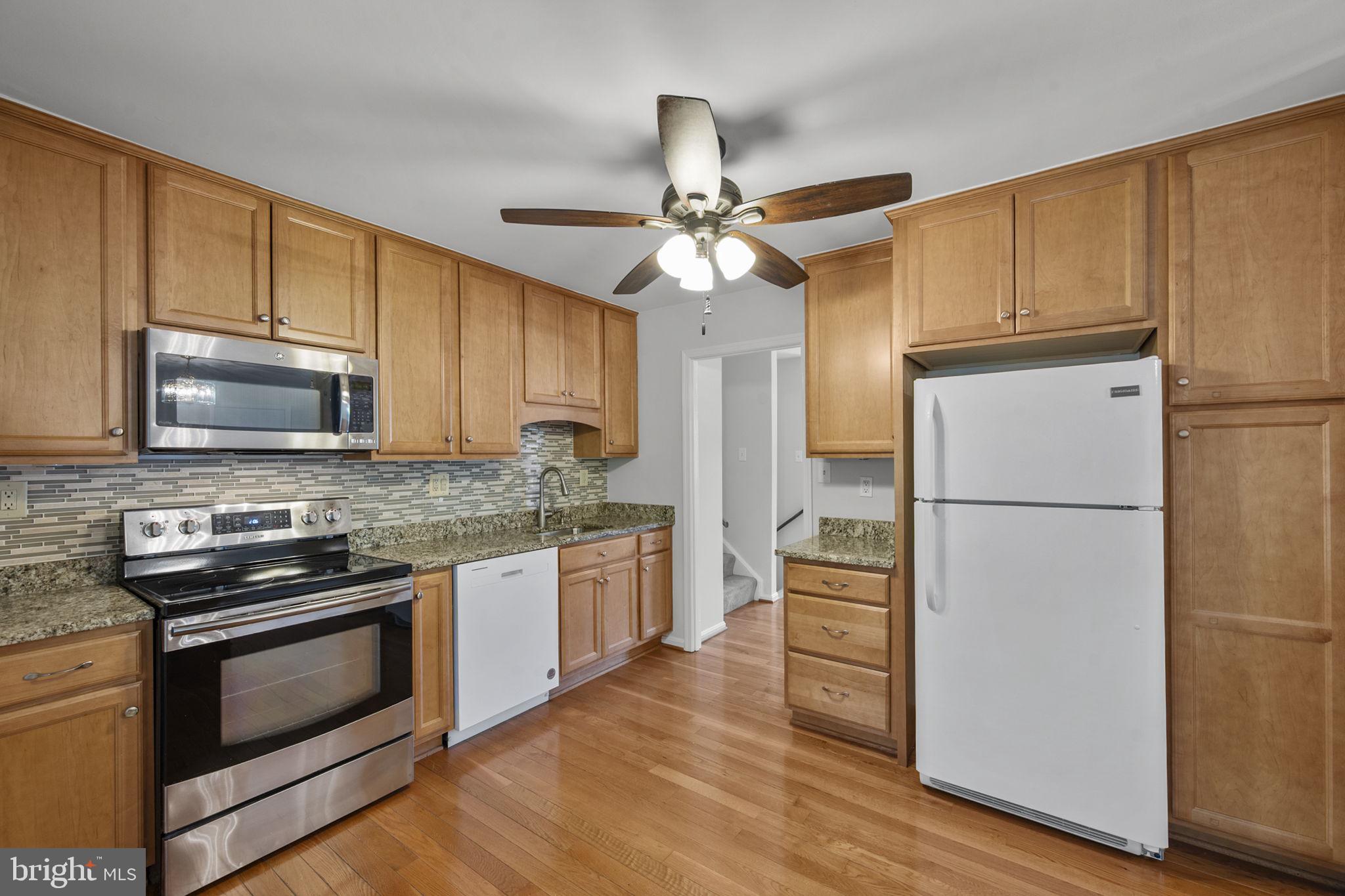 2422 Ivywood Road Reston, VA 20191 - Photo 19 of 72 Kitchen
