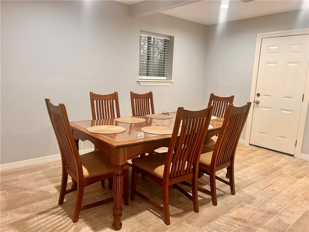 159 Lcr 904 Jewett, TX 75846 - Photo 5 of 20 a view of a dining room with furniture