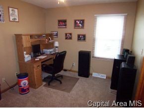 33 Celeste Court Springfield, IL 62703 - Photo 7 of 8