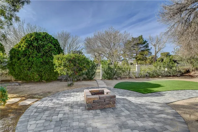 $725,000 | 1566 Brentwood Drive, Boulder City, NV 89005