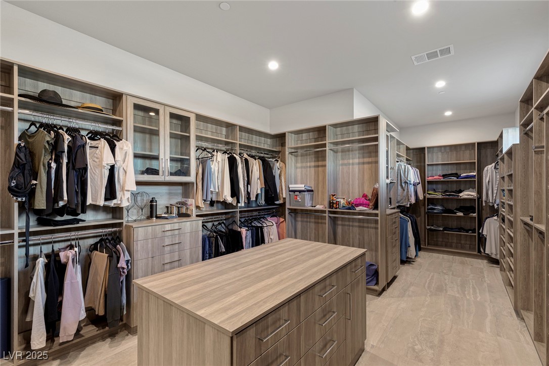 29 Falling Ridge Lane Henderson, NV 89011 - Photo 29 of 87 Gallery Image 29