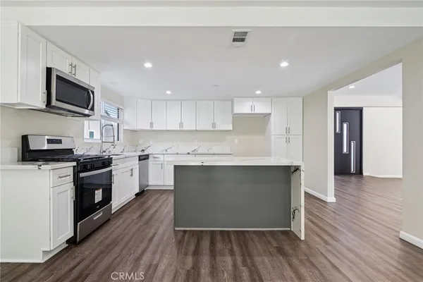 $1,449,500 | 17465 Tuscan Drive, Granada Hills, CA 91344