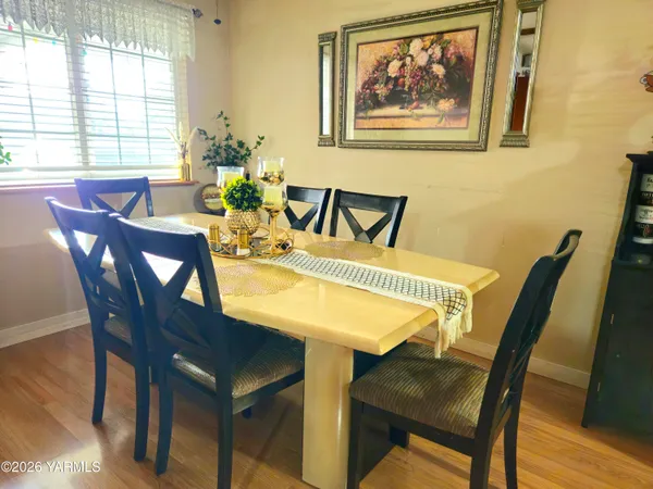 $319,900 | 301 North Central Avenue, Wapato, WA 98951