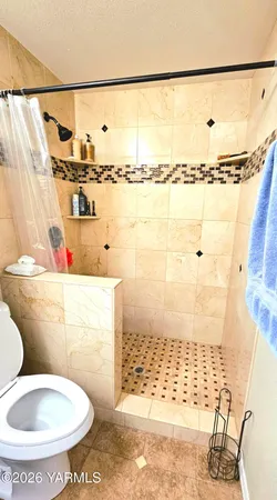 $319,900 | 301 North Central Avenue, Wapato, WA 98951