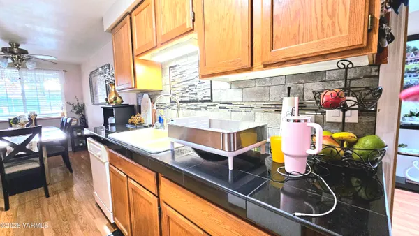 $319,900 | 301 North Central Avenue, Wapato, WA 98951