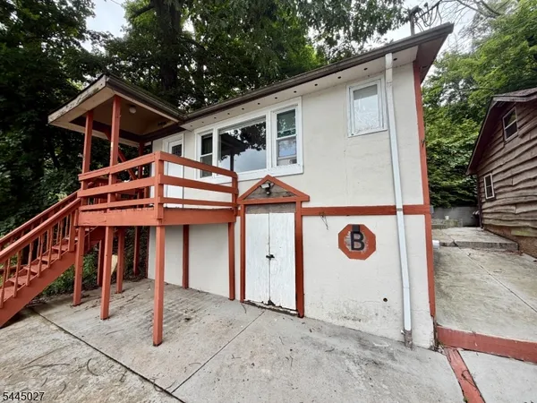 $2,000 | 1 South Lakeside Avenue, Unit 1B, Lake Hopatcong, NJ 07849