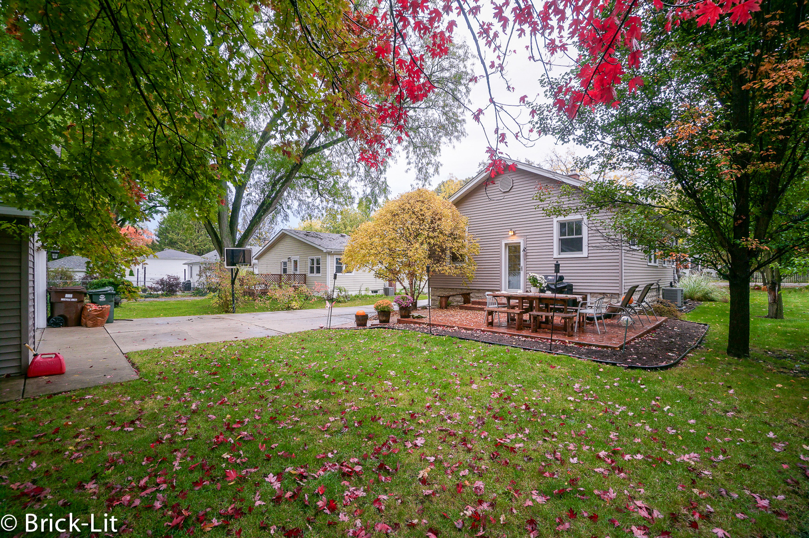 211 Gum Street New Lenox, IL 60451 - Photo 23 of 23 a view of a house with swimming pool and sitting area