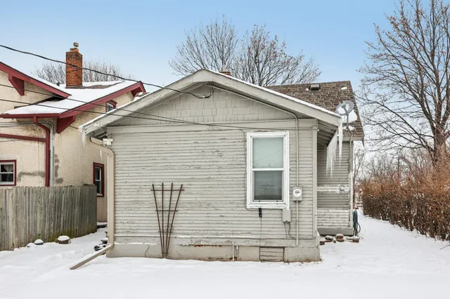 $165,000 | 878 Magnolia Avenue East, St. Paul, MN 55106