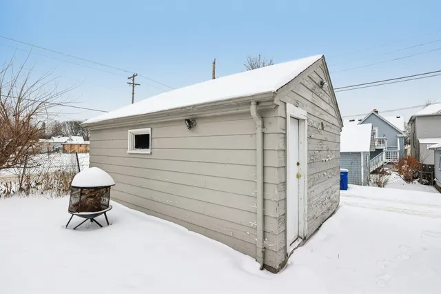 $165,000 | 878 Magnolia Avenue East, St. Paul, MN 55106