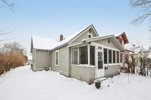 $165,000 | 878 Magnolia Avenue East, St. Paul, MN 55106