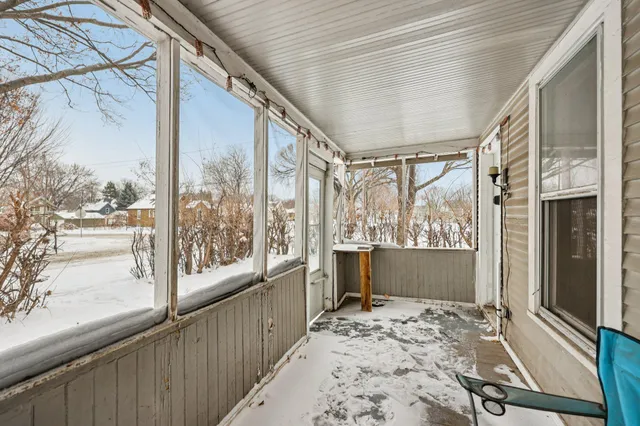 $165,000 | 878 Magnolia Avenue East, St. Paul, MN 55106