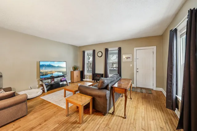 $165,000 | 878 Magnolia Avenue East, St. Paul, MN 55106
