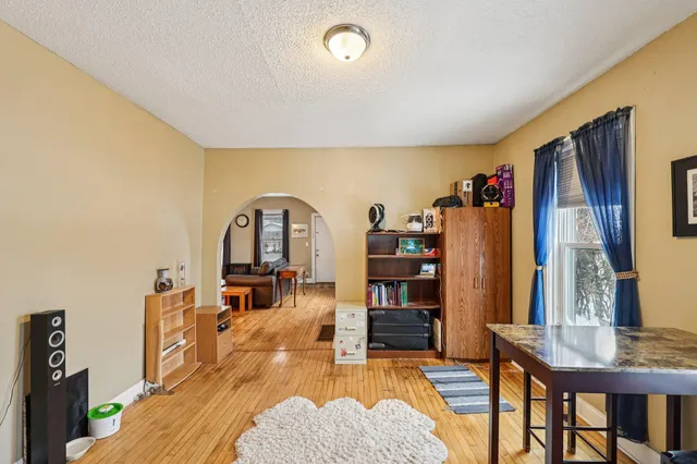 $165,000 | 878 Magnolia Avenue East, St. Paul, MN 55106