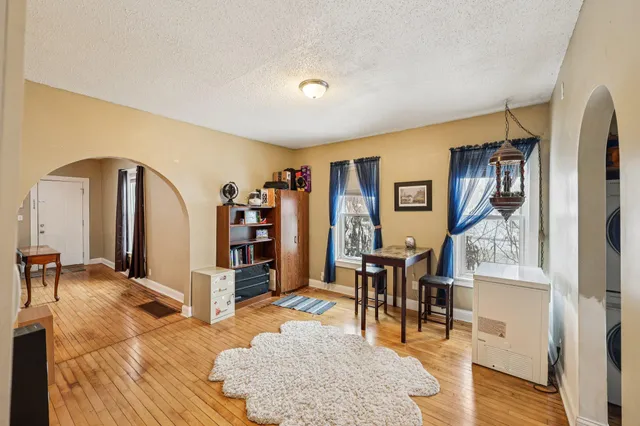 $165,000 | 878 Magnolia Avenue East, St. Paul, MN 55106