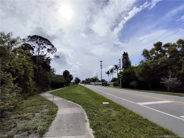 $455,000 | 5470 Southeast Ebbtide Avenue, Stuart, FL 34997
