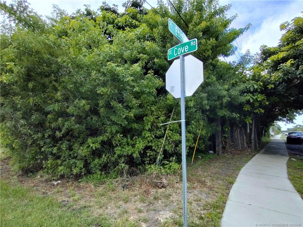 5470 Southeast Ebbtide Avenue Stuart, FL 34997 - Photo 10 of 40 a view of a garden