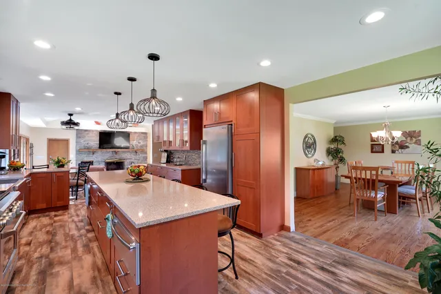 $1,299,999 | 12 Crest Drive, Colts Neck, NJ 07722