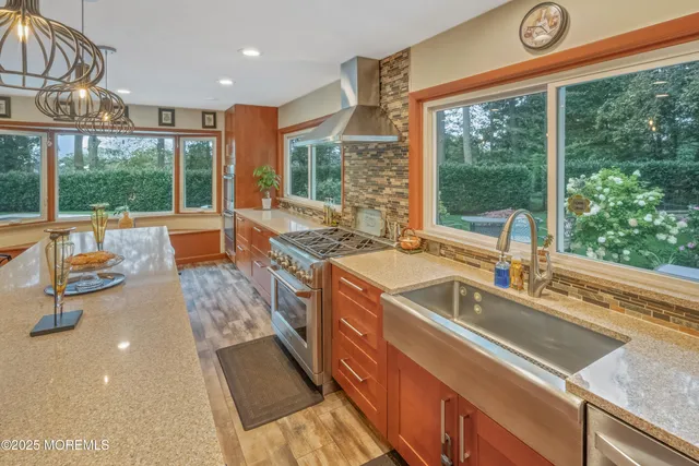 $1,299,999 | 12 Crest Drive, Colts Neck, NJ 07722