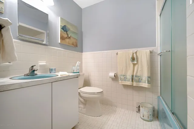 $1,299,999 | 12 Crest Drive, Colts Neck, NJ 07722