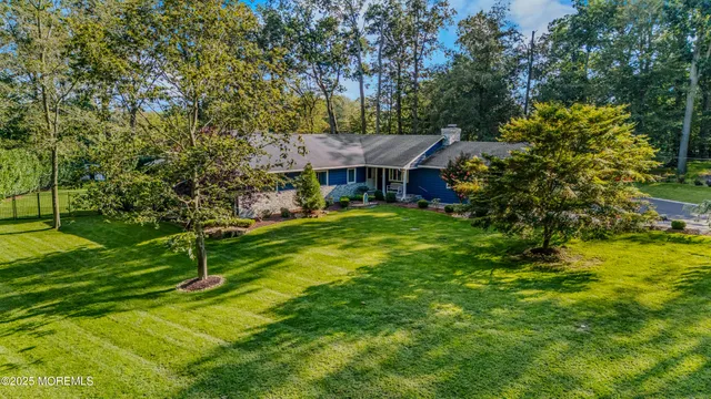 $1,299,999 | 12 Crest Drive, Colts Neck, NJ 07722