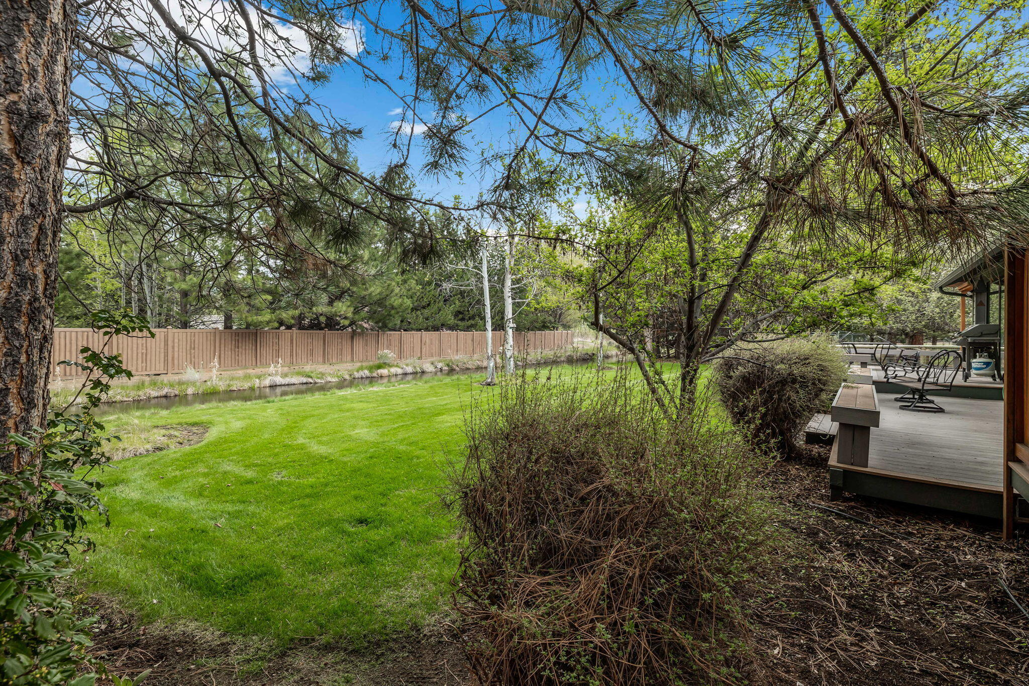 60594 Springtree Court Bend, OR 97702 - Photo 9 of 41 60594 Springtree Ct