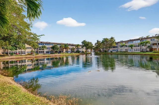 a view of a lake with houses