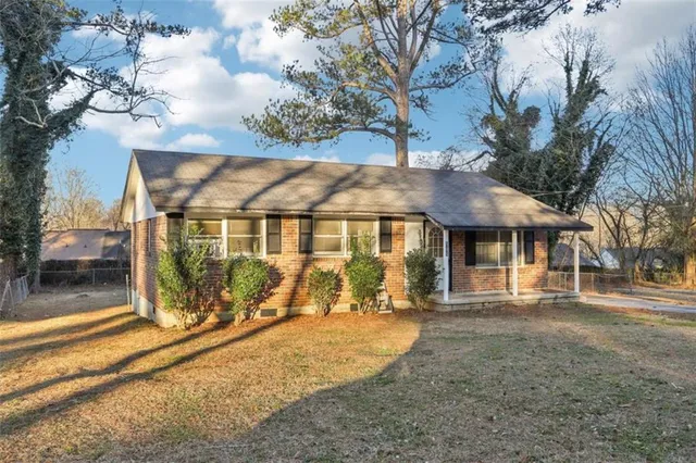 $110,000 | 605 Robert E Lee Parkway, Jonesboro, GA 30238