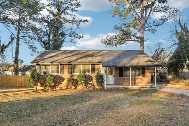 $110,000 | 605 Robert E Lee Parkway, Jonesboro, GA 30238