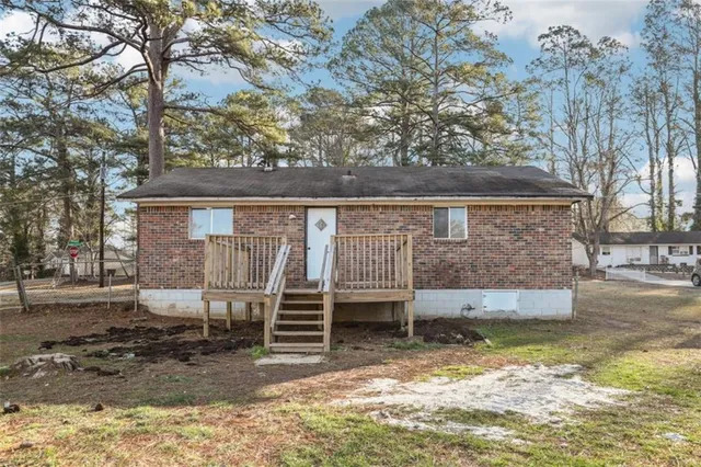 $110,000 | 605 Robert E Lee Parkway, Jonesboro, GA 30238