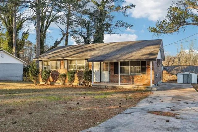 $110,000 | 605 Robert E Lee Parkway, Jonesboro, GA 30238