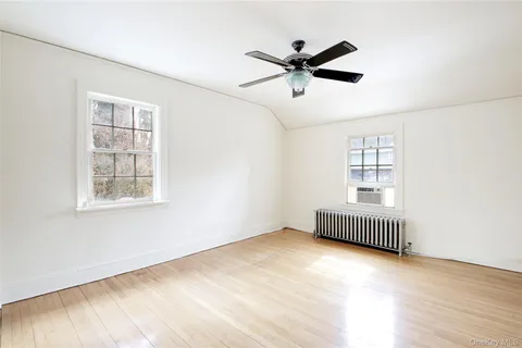 $728,000 | 1613 Northern Boulevard, Roslyn, NY 11576