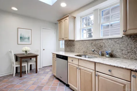 $728,000 | 1613 Northern Boulevard, Roslyn, NY 11576