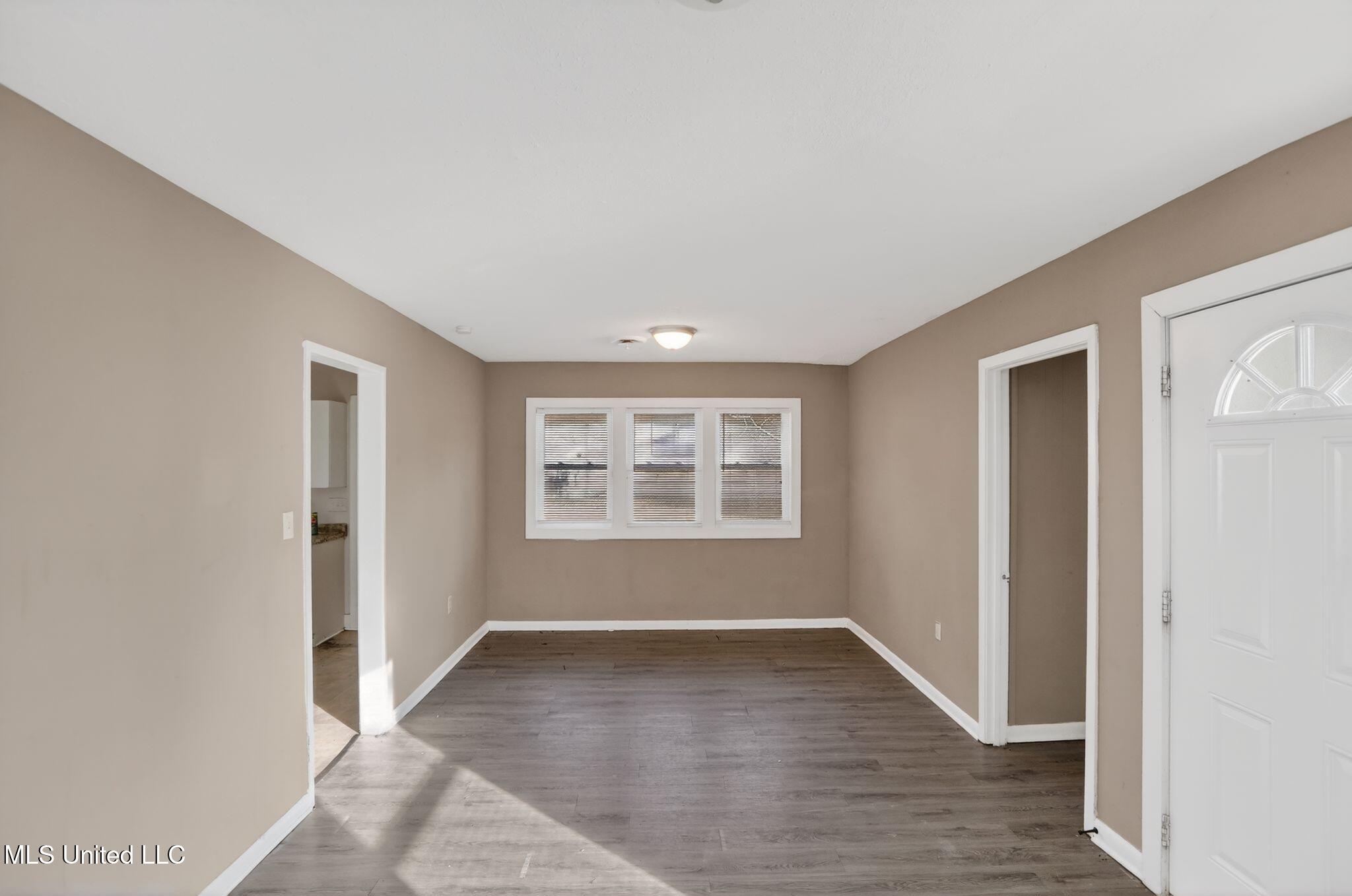 367 Queen Julianna Lane Jackson, MS 39209 - Photo 8 of 38 10_367_Queen_Julianna_Ln_Jackson_MS_3920