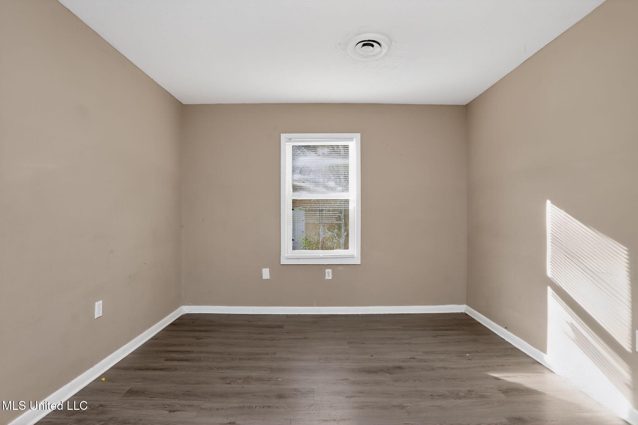 367 Queen Julianna Lane Jackson, MS 39209 - Photo 9 of 38 11_367_Queen_Julianna_Ln_Jackson_MS_3920