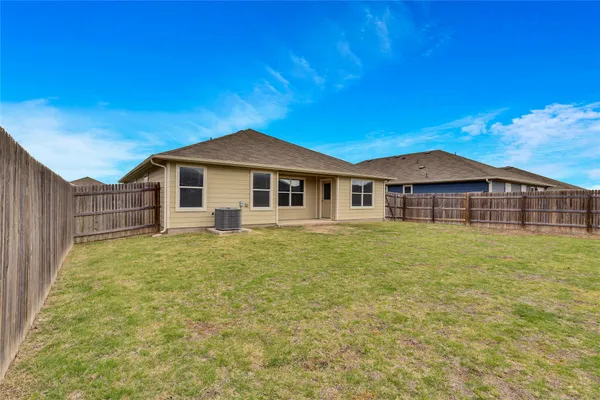 $1,900 | 208 Garcitas Creek Lane, Hutto, TX 78634