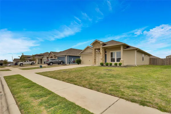 $1,900 | 208 Garcitas Creek Lane, Hutto, TX 78634