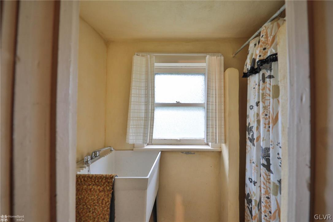 539 Hall Road Nazareth, PA 18064 - Photo 9 of 22