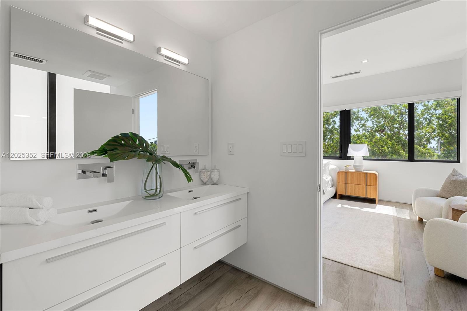 1525 Bay Road Miami Beach, FL 33139 - Photo 23 of 45