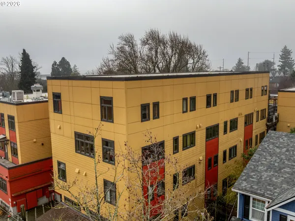 a large building with a lot of windows