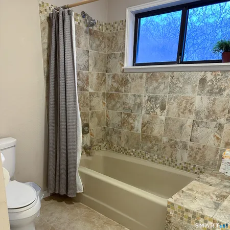 $4,000 | 6 Cove Road, Brookfield, CT 06804