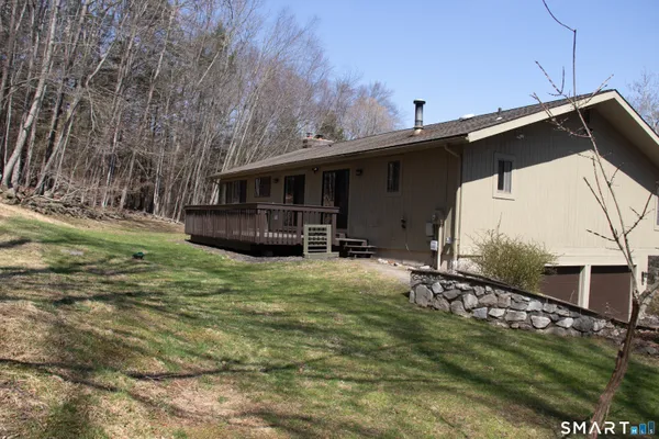 $4,000 | 6 Cove Road, Brookfield, CT 06804