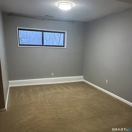 $4,000 | 6 Cove Road, Brookfield, CT 06804