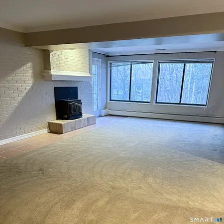 $4,000 | 6 Cove Road, Brookfield, CT 06804