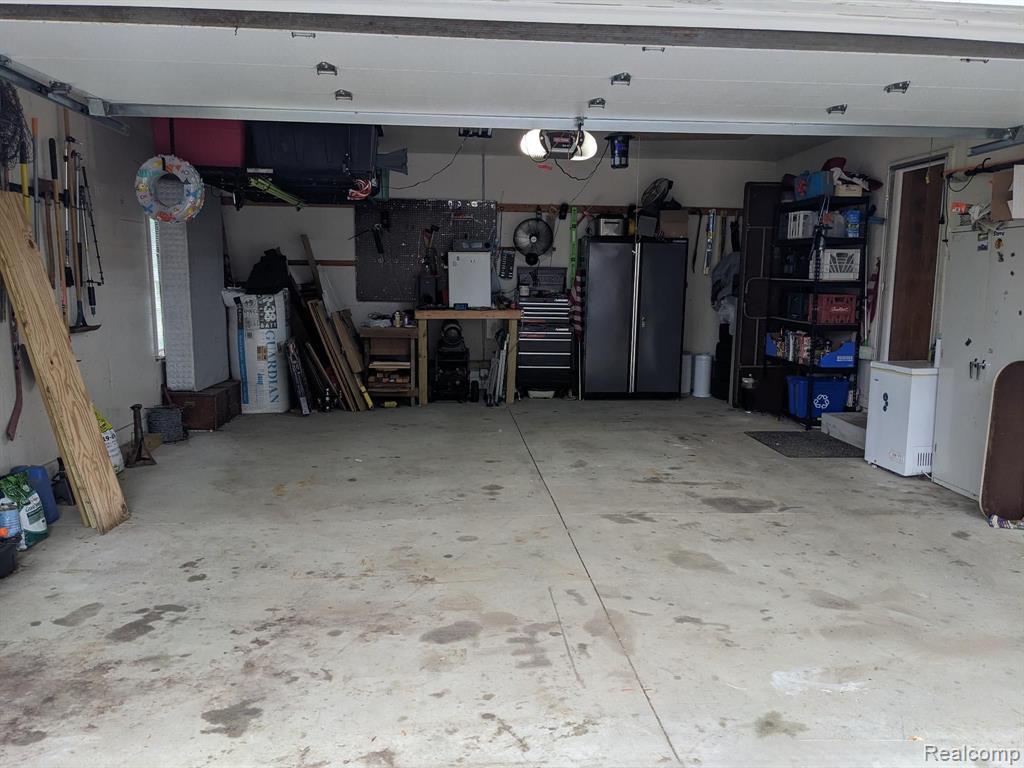 3124 West Hill Road Flint, MI 48507 - Photo 32 of 35
